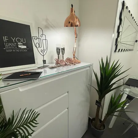 Spalatum New Chic & With Kitchen And Terrace - Centre Maison d'hôtes