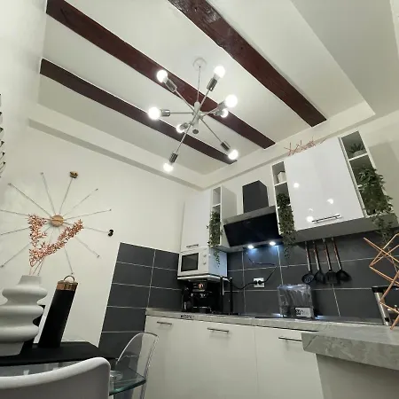 Spalatum New Chic & With Kitchen And Terrace - Centre Guest house Split