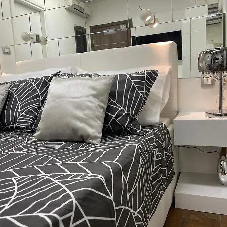 Spalatum New Chic & With Kitchen And Terrace - Centre Guest house