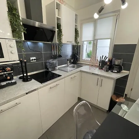 Spalatum New Chic & With Kitchen And Terrace - Centre Guest house